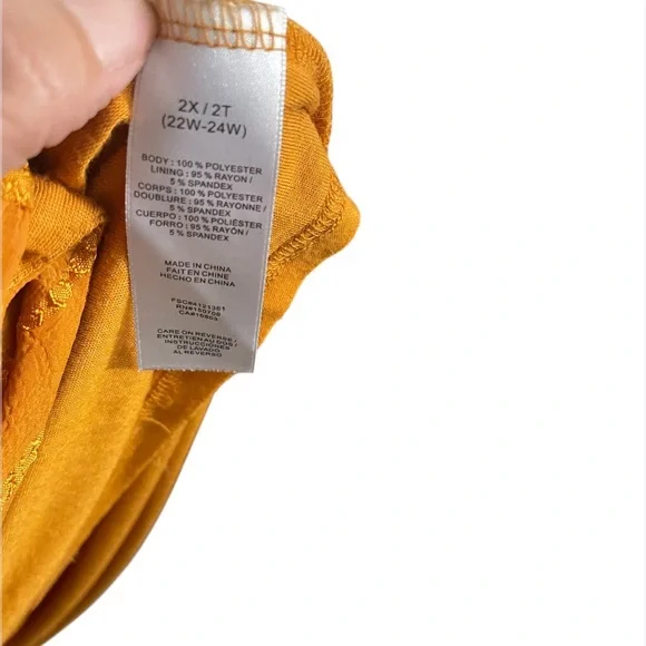 Signature Collection Women’s Blouse tank top w/ Vertical Ribbon Design Size 2X - Picture 7 of 8